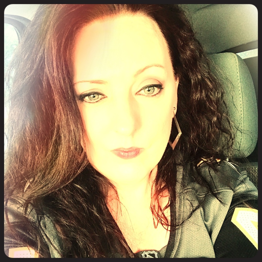 Meet your Posher, Leslie